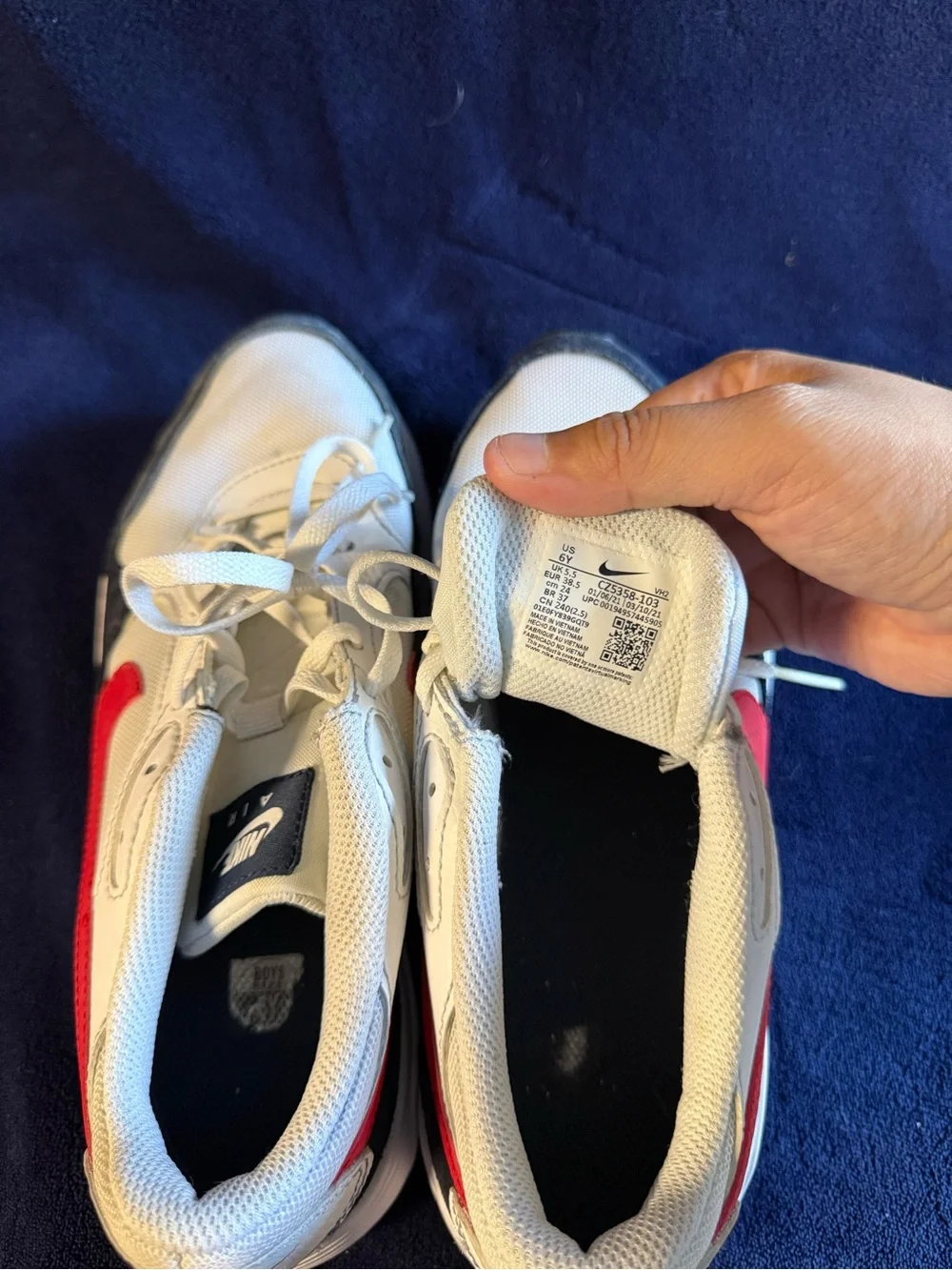 Nike Kids White Black Red Air Max Style Sneakers